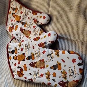 Oven‎ Mitts